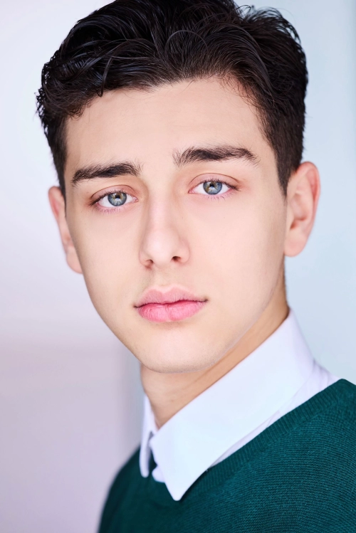 Luigi Zeno e il lavoro invisibile dell’attore: perché per la nostra redazione è il miglior giovane attore in Italia